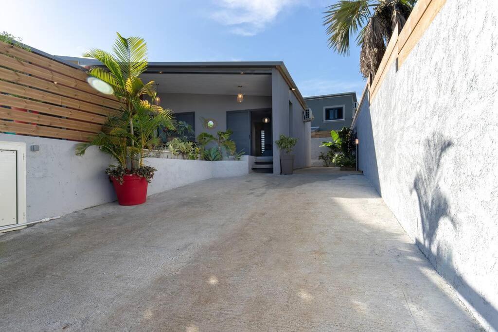 Villa Benjoin St-Pierre Piscine Chauffee Et Mer Saint Pierre Exterior foto